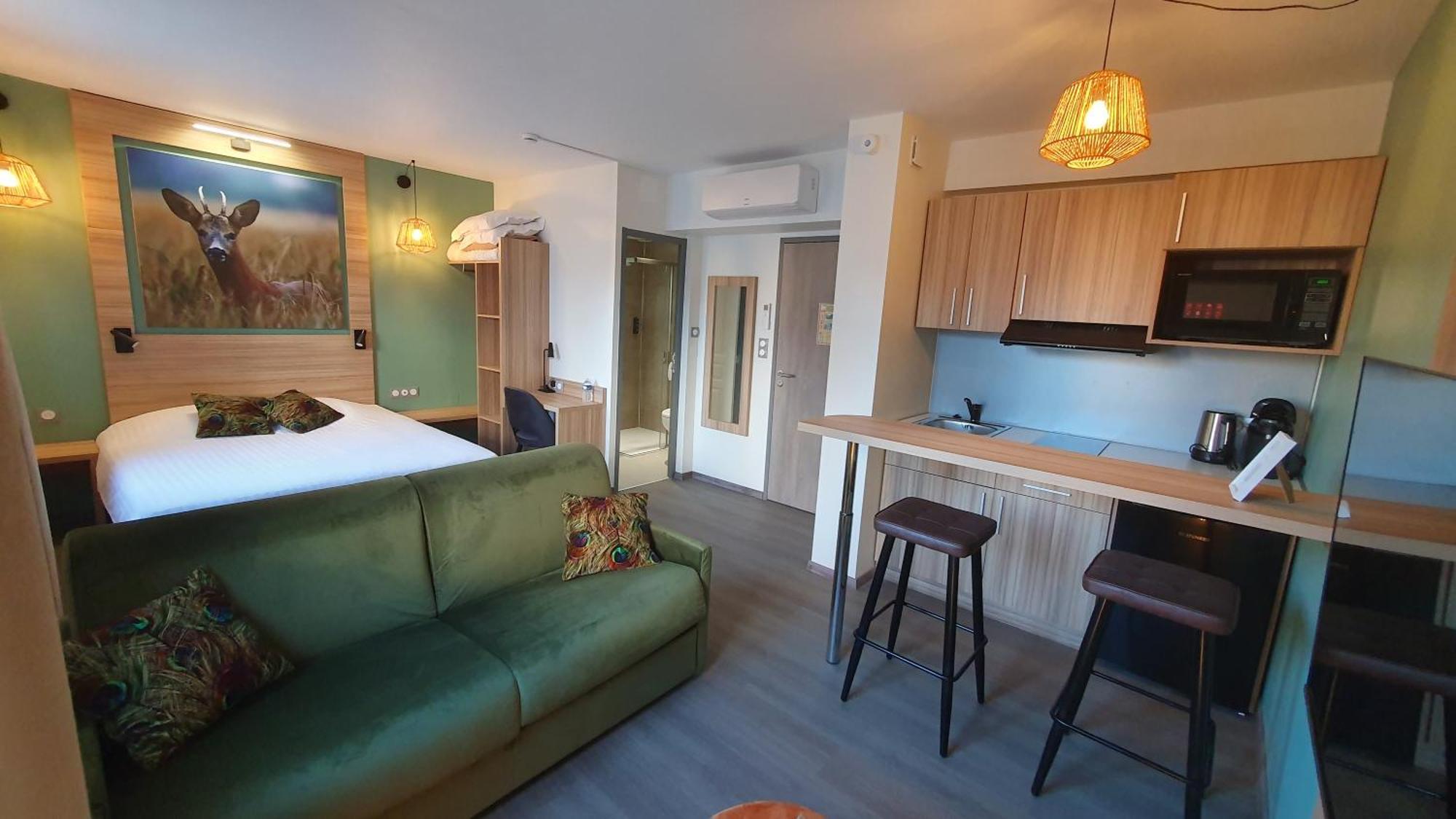 Logis Hotel - Les Pasteliers Lavaur  Buitenkant foto
